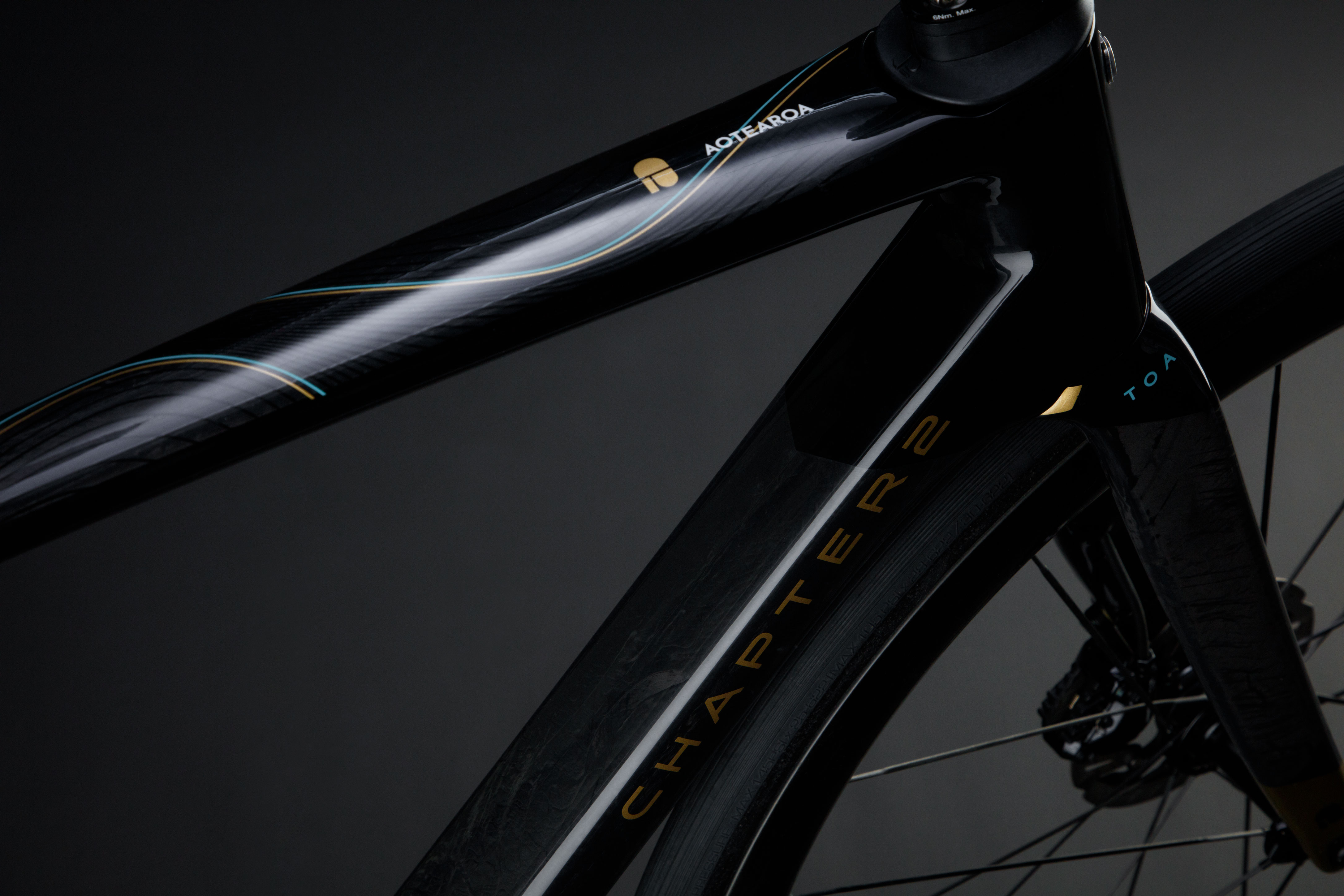 CHAPTER2 TOA BLACK UD W GOLD KOURA For Sale